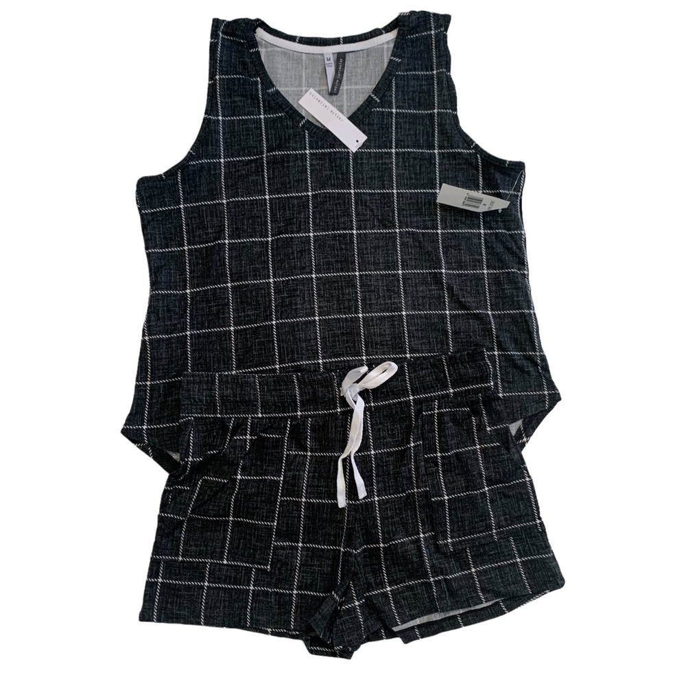 Jaclyn Smith Intimates New With Tags 2 Piece Set Size Medium Window Pane Print